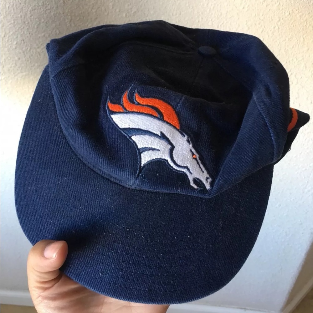 Vintage Nike brancos cap hat